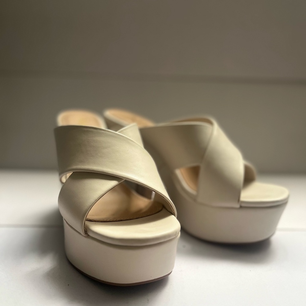ARULA Cream Platform Shoes